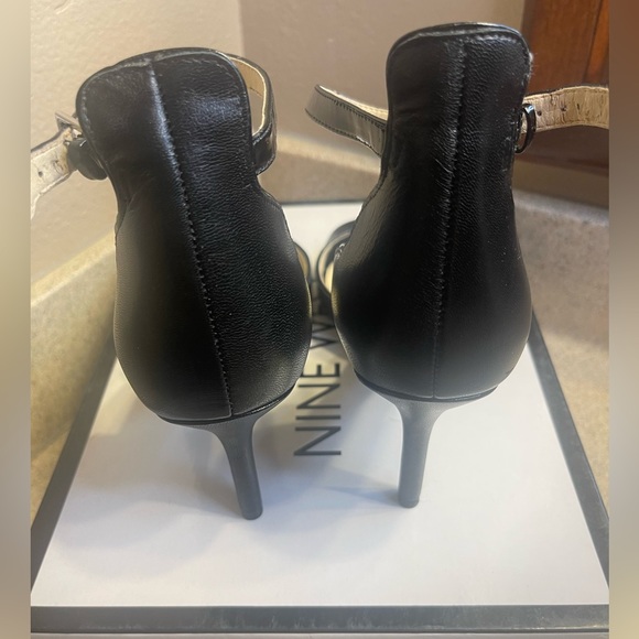 NINE WEST - STRAPPY HEEL SANDAL (Like New) - Picture 3 of 4